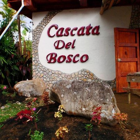 Отель Cascata Del Bosco Cabinas San Vito Экстерьер фото